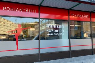 kuva pohjantähden jyväskylän konttorin ikkunasta